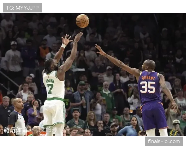 凯尔特人防守稳固但进攻乏力，塔图姆缺阵影响持续发酵