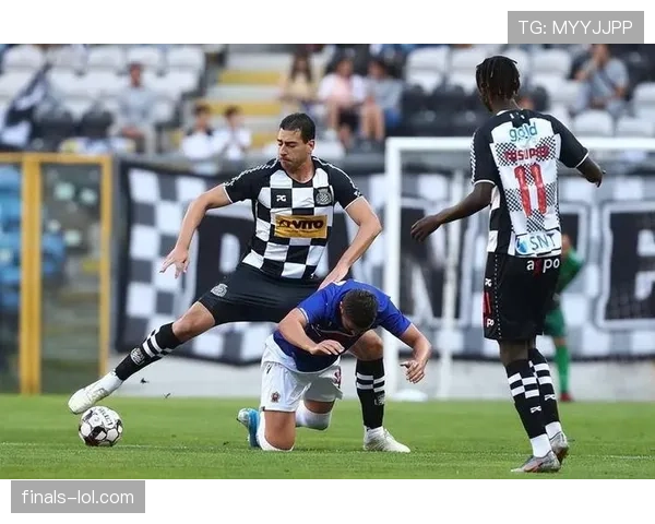 朗斯老将托万定位球制导,10粒定位球进球重塑球队战术体系 朗斯老将托万定位球制导,10粒定位球进球重塑球队战术体系